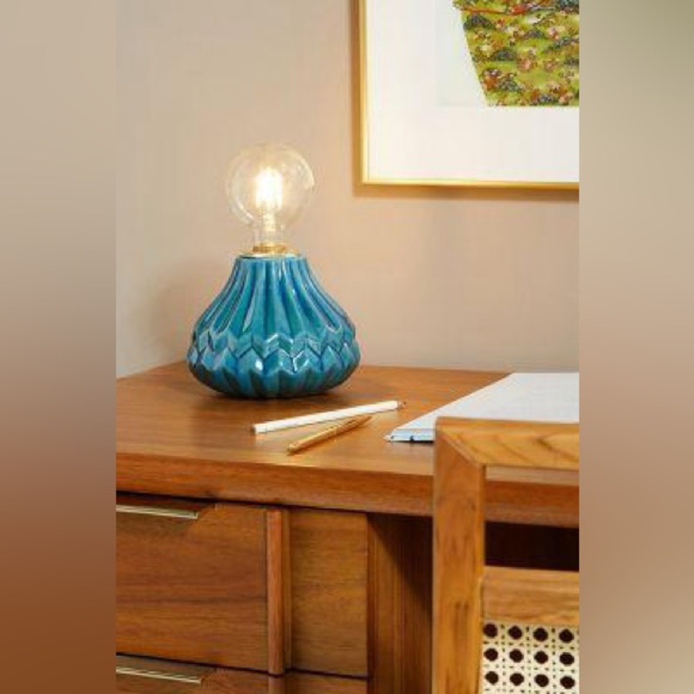 Anthropologie SARAH CERAMIC ACCENT LAMP Style No. 57878910 Color: BLUE